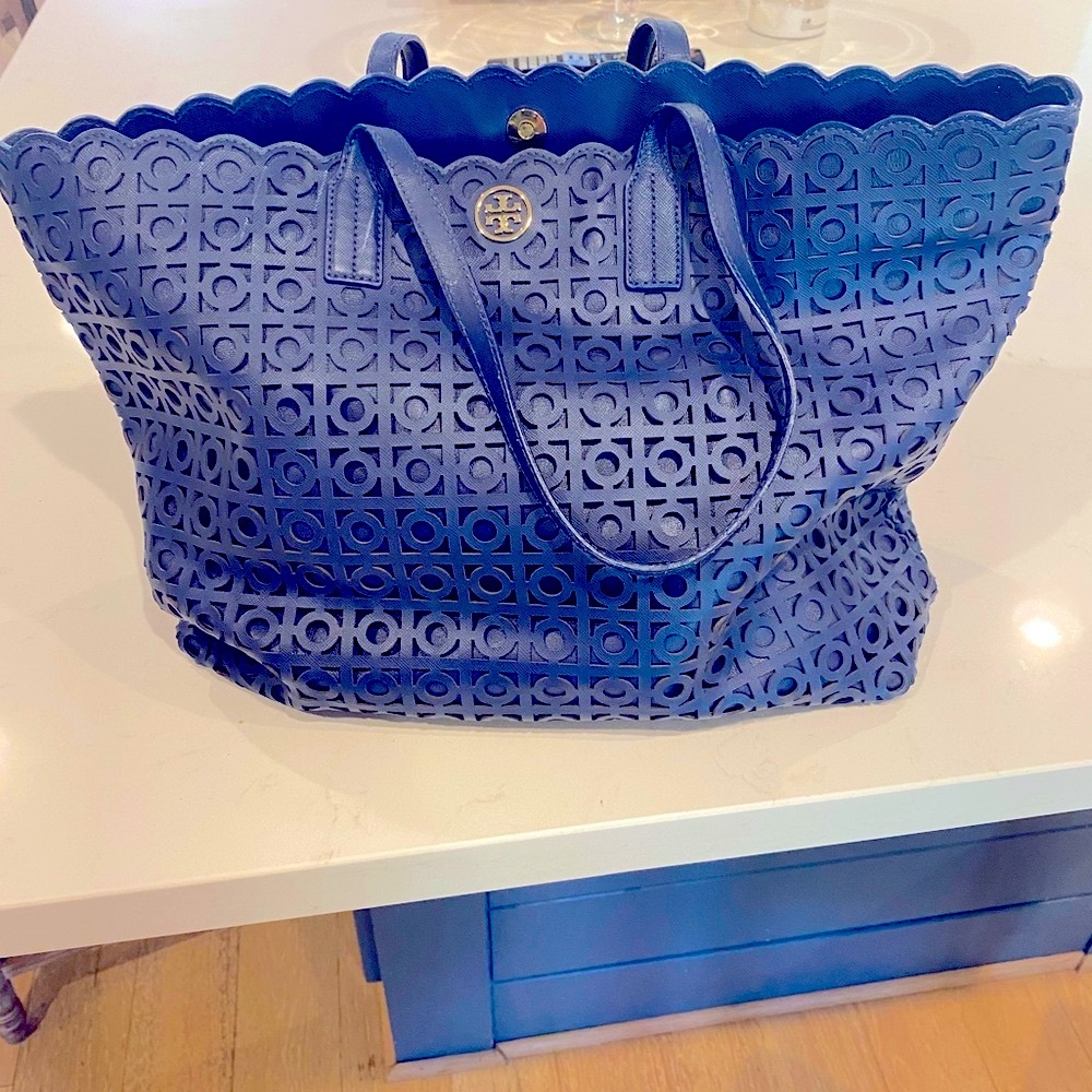 VINTAGE Tory Burch Women’s Blue Kelsey EW Perforated Tote